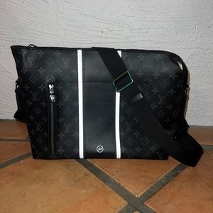 Louis Vuitton x Fragment messenger bag